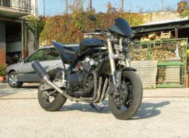 Yamaha FZS 600 hyper modified