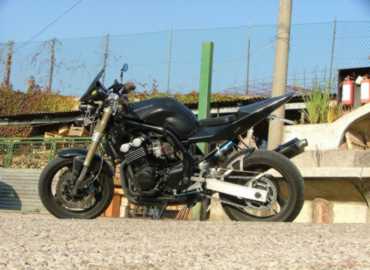 Yamaha fzs 600 hyper modified